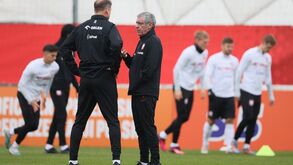 Engenheiro de chicote: Fernando Santos impõe medidas mais rígidas na seleção da Polónia
