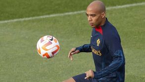 Wilson Eduardo condena assobios a João Mário: «Não é normal...»