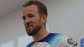 Fez história pela seleção inglesa e... discursou no balneário: Harry Kane viveu noite de emoções