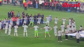 Noite inesquecível contada na primeira pessoa: o testemunho e as imagens da festa da Argentina no Monumental