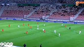Inspirado em Pote? Fatawu marcou antes do meio-campo pelos sub-23 do Gana
