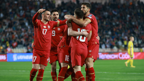 A crónica do Sérvia-Lituânia, 2-0: A lei do mais forte