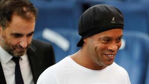 De milhões... a tostões: o modesto valor que Ronaldinho recebe por cada jogo na Kings League