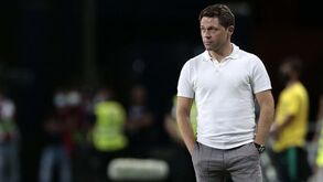 «Martínez tem de se preocupar mais com o seu onze e com os jogadores que tem de deixar de fora»