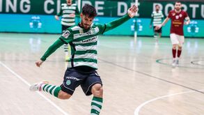 Sporting triunfa com sofrimento