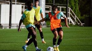 Terminar estágio a sorrir na visita à Rep. Checa