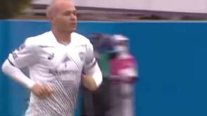 Magia continua presente nos pés de Andrés Iniesta, mesmo aos 38 anos