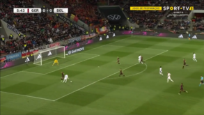 Carrasco 'entorta' alemão e marca golaço pela seleção belga