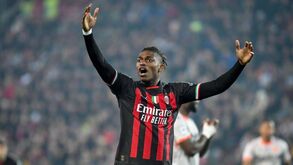 Milan faz ultimato a Rafael Leão: até à Páscoa tem de decidir se sai ou renova
