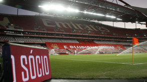 Benfica não quer repetir episódio do Dragão e alerta adeptos do Inter: bilhetes só nas plataformas oficiais