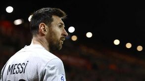 Vice-presidente do Barcelona confirma negociações por Messi: «Quando estás apaixonado...»