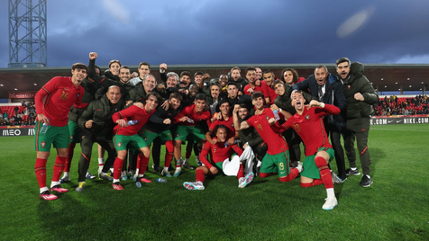 Portugal perde com Espanha no caminho para Europeu de sub-19 feminino -  Futebol Feminino - Jornal Record