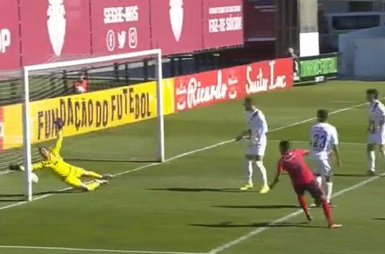 golo fantasma de adílio