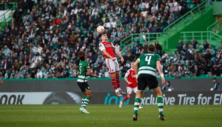 Sporting e Arsenal empatam a dois. Eliminatória segue em aberto