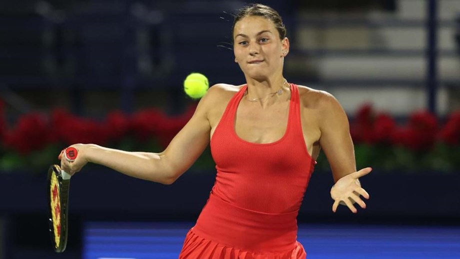 Para todos os que estão a lutar e a morrer”: ucraniana Marta Kostyuk vence  primeiro WTA e recusa cumprimentar adversária russa – Observador