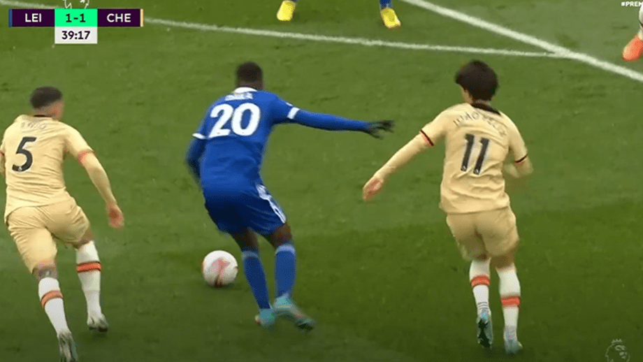 O resumo do Leicester-Chelsea: Ricardo Pereira e Enzo assistiram