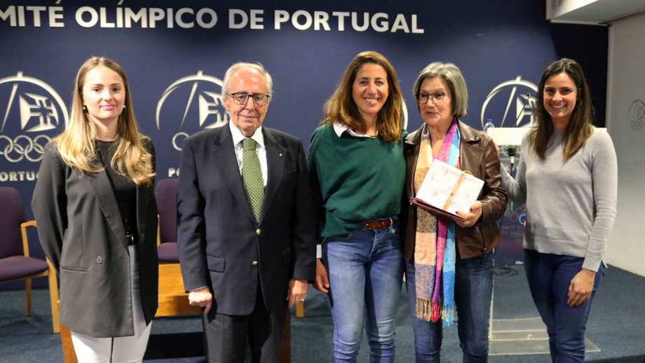 Comité Olímpico de Portugal homenageia a mãe da medalhada olímpica Vanessa Fernandes