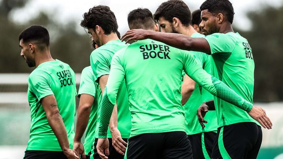 Sporting esmaga Vilafranquense e goleia por 7-0