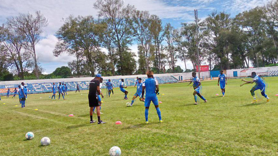 Jornal de Angola - Notícias - 1º de Agosto vence FC Bravos do Maquis