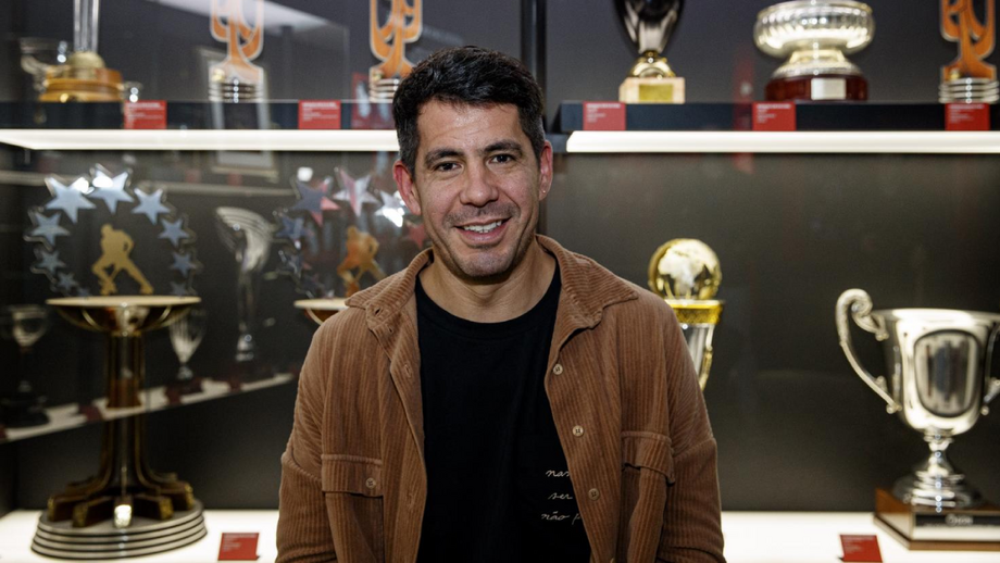 Carlos Nicolía envia um 'obrigado' a Roger Schmidt: «Vale o preço do bilhete»