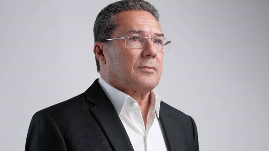 Depois de correr o boato de que o técnico teria morrido num acidente de helicóptero