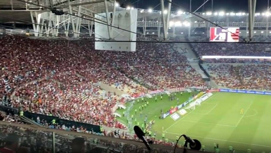 Por causa da substituição de De Arrascaeta durante o jogo com o Vasco