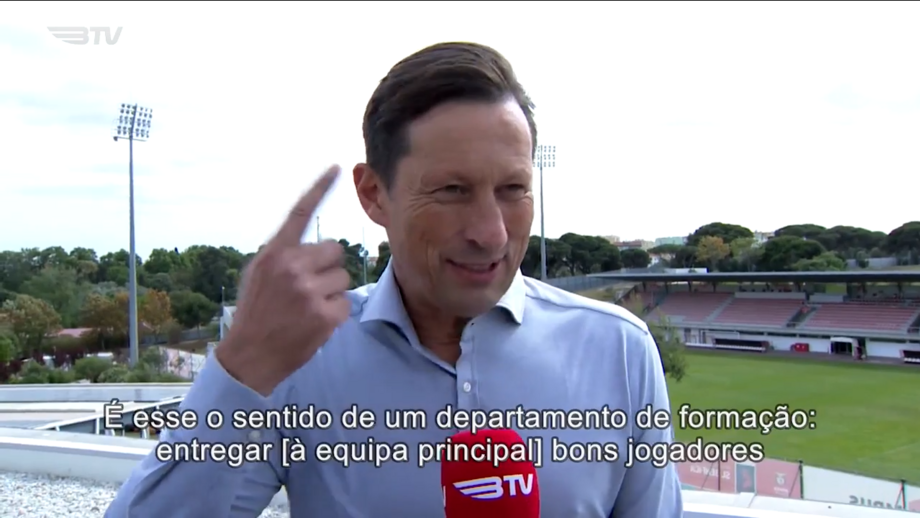 As declarações do treinador do Benfica à BTV após uma visita guiada ao Seixal