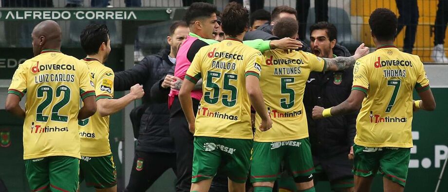 A crónica do P. Ferreira-Santa Clara, 1-0: está ligado o pisca de ultrapassagem