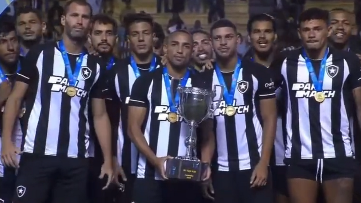 Botafogo's squad celebration after winning the Taça Rio (a