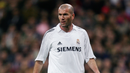 Médio: Zinedine Zidane - O craque francês venceu a competição com o Real Madrid como jogador e como treinador. Era conhecido pela visão excecional, capacidade de passe e habilidade em controlar o meio-campo.