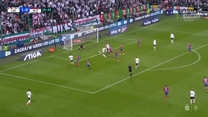 Nunca viu um canto de régua e esquadro? O Legia Varsóvia ensina como se faz!