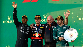 Hamilton: «Três campeões mundiais nos três primeiros lugares. Extraordinário!»