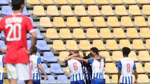 FC Porto-Benfica, 3-1: Dragão mais forte atira águia ao tapete