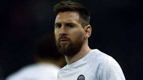 Galtier e os assobios dos adeptos do PSG a Messi: «É um jogador que dá muito»