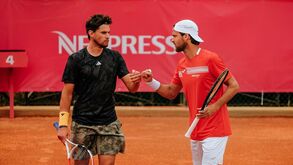 João Sousa e Dominic Thiem avançam para os 'quartos' de pares