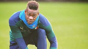 Balotelli: «Cristiano Ronaldo mata-se a treinar, eu não... Ele tem mais dinheiro»