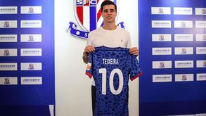 João Carlos Teixeira oficial no Shanghai Shenhua