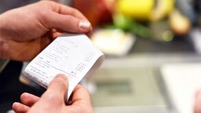 Ir mais vezes, trazer menos, mas perto de casa ou do trabalho: compras em tempos de crise