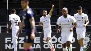 Farense-Moreirense, 3-1: algarvios aproveitam superioridade numérica para derrotarem o líder