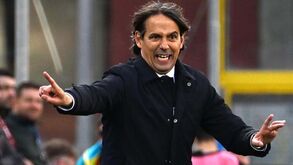 A incrível defesa de Ochoa que deixou todos de boca aberta