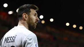 Espanhóis fazem 'onze de ouro' com jogadores em fim de contrato e incluem dois que alinham em Portugal