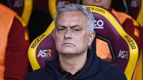 Mourinho responde a Cassano com 'arraso': «Tu tens 40 anos e eu 60, mas às vezes aparecem os Markos Livajas...»