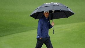 Chuva forte interrompe Masters de Augusta com Koepe na frente: chegaram a cair três árvores junto ao buraco 17