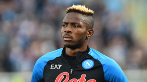 Victor Osimhen é baixa de peso no Nápoles frente ao AC Milan