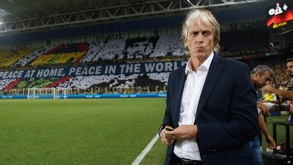 Notícia Record: Jorge Jesus mais longe do Flamengo - clube não chega ao salário pretendido pelo treinador