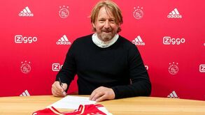 'Olho de Diamante' chegou ao Ajax: O homem que revolucionou Dortmund e que é fã de Tiago Tomás