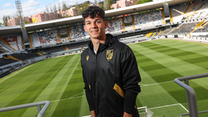 Avançado Diogo Ferreira renova com o V. Guimarães até 2025