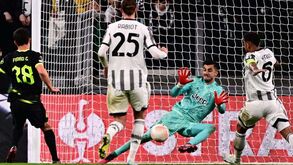 A crónica do Juventus-Sporting, 1-0: a sorte malvada e o frango à Adán 