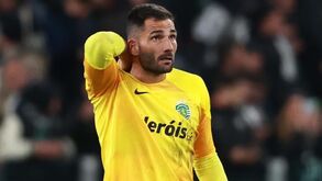 Confiança em Adán não abala: «Também houve 'frangos' do Coates, do Pote, do Bellerín…» 