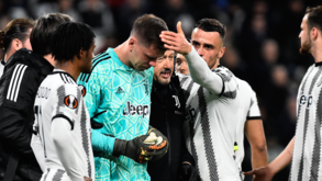 Szczesny não tenciona parar após o susto frente ao Sporting